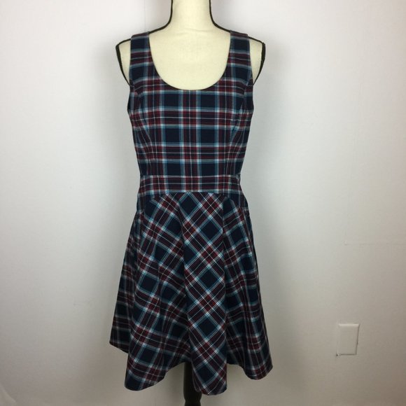 Donna Morgan Fit & Flare Crepe Dress Sz 8 Womans Navy Red Plaid Sleeveless - Picture 4 of 13